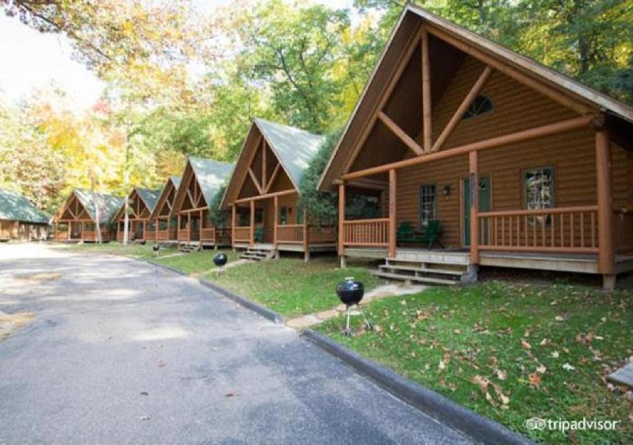 Cedar Lodge Lake Delton Exterior photo